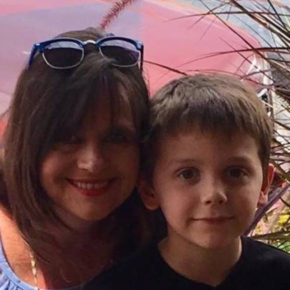 Meet your Posher, Laura - Picture 1 of 1